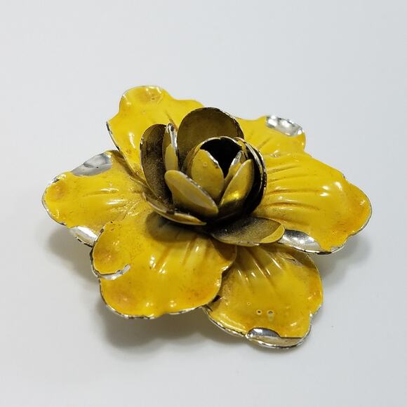 Pair of Vintage Enamel Flower Brooches – Pink & Yellow Set - Picture 8 of 10